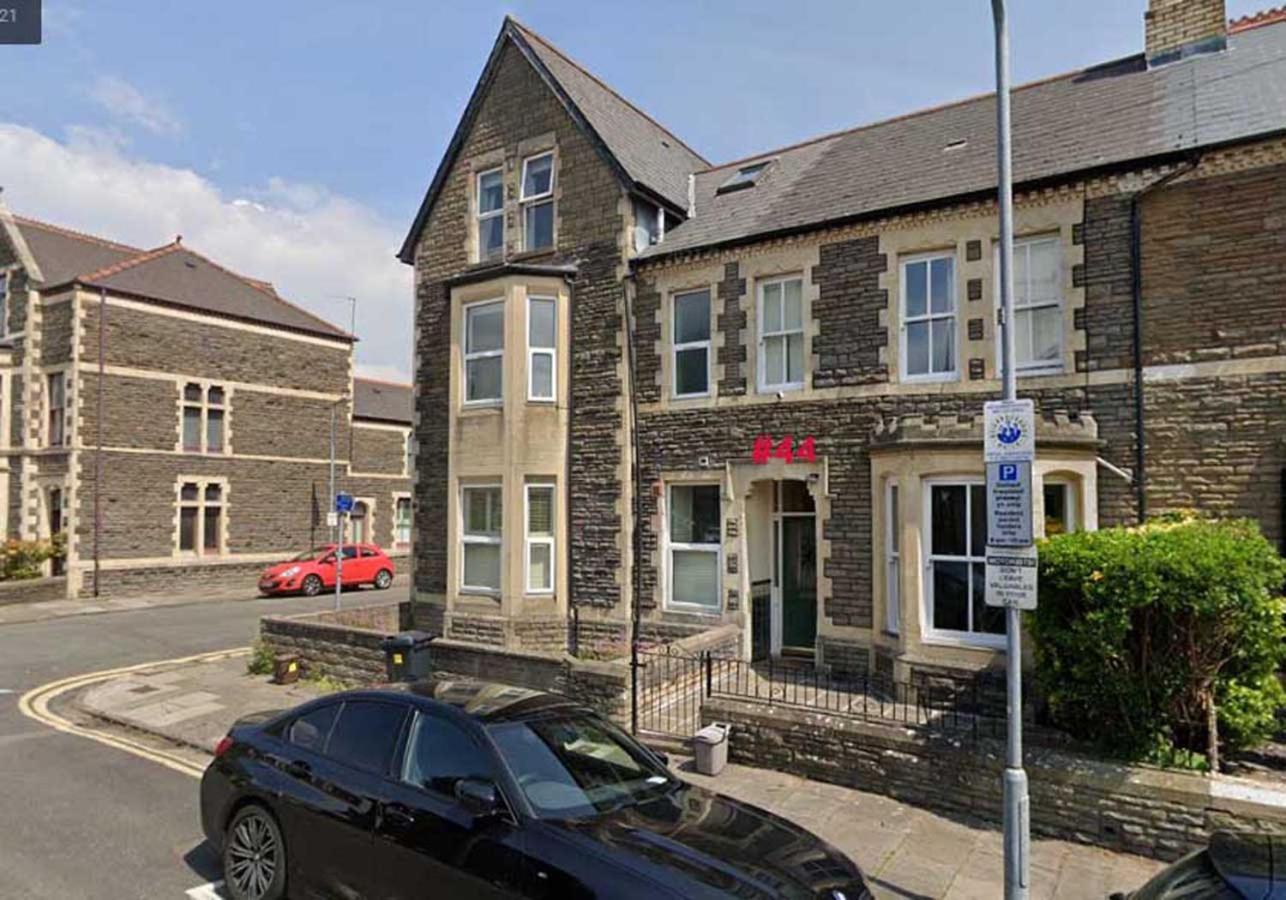 Room With Private Bath In Pontcanna Cardiff Exterior photo